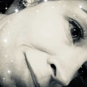 Meet your Posher, Josée